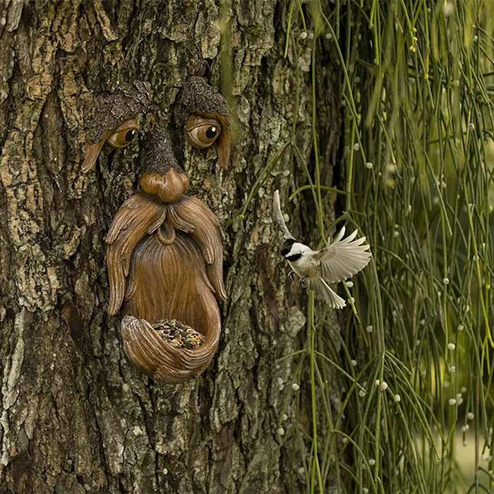 BirdFeeder, ozdoba drzewa w kształcie twarzy, która jest również karmnikiem dla ptaków - Image 5