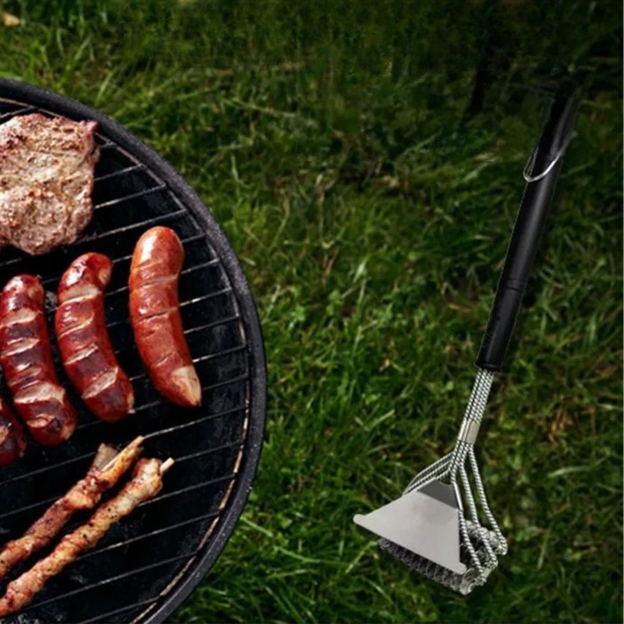 Długość rączki pozwala na bezpieczne używanie szczotki nawet na gorącym grillu, bez obaw o poparzenia - ale nadal z wystarczającą precyzją do najtrudniejszych miejsc.