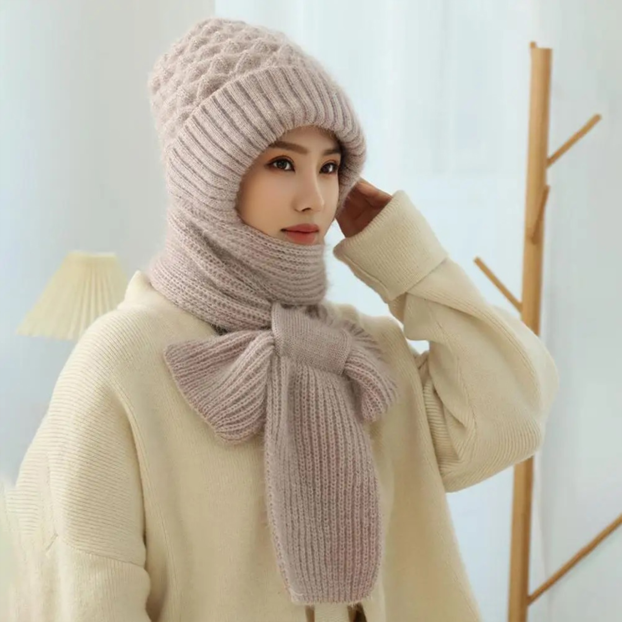 CapScarf, damska zimowa czapka z przyszytym szalikiem - Image 2
