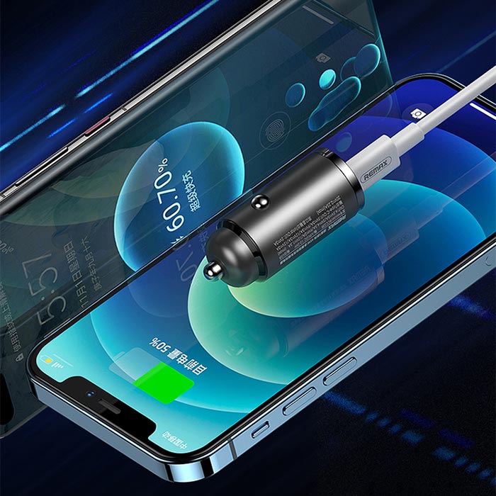 Ładuj 2 urządzenia jednocześnie - wejście USB-A i USB-C!