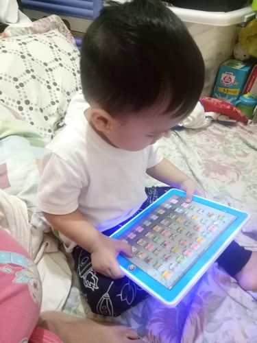 LearningTablet, interaktywna zabawka do nauki liczb, liter i słów po angielsku - Image 1