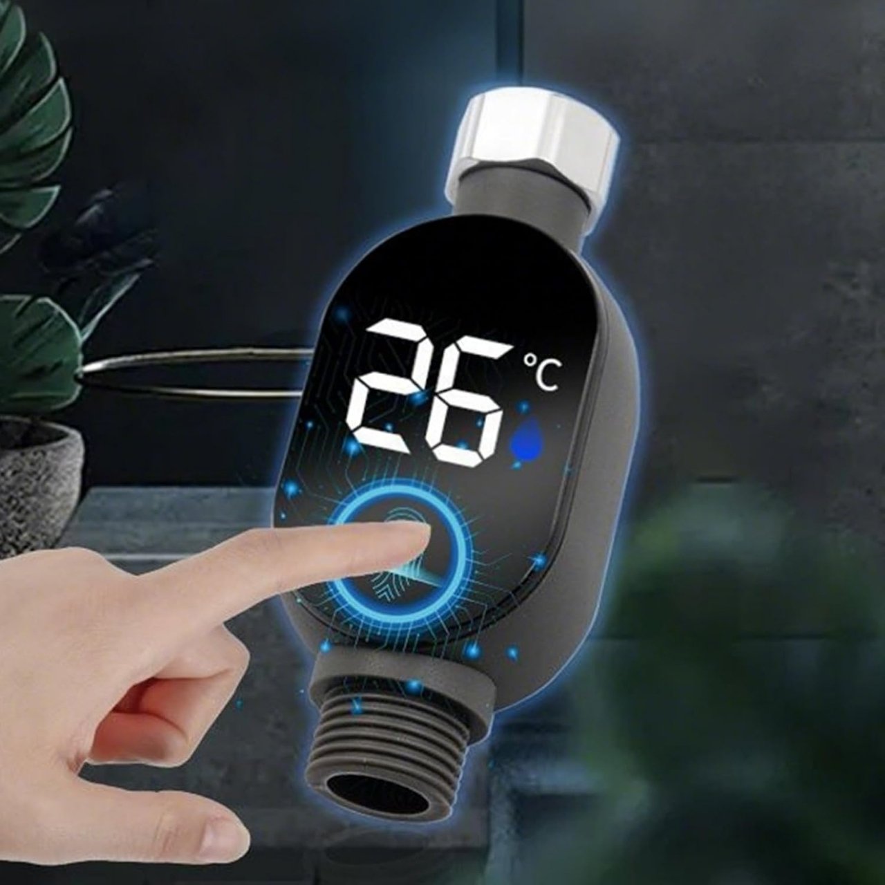 Termometr wyświetla dokładną temperaturę i wskazuje ją za pomocą 3 świateł: niebieskiego (0℃ - 28℃), zielonego (29℃ - 39℃), czerwonego (39℃ - ＞99℃).